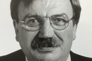 PvdA-Voorschoten herdenkt op 1 mei 2023 markant politicus Piet den Hartog (1948-2000)